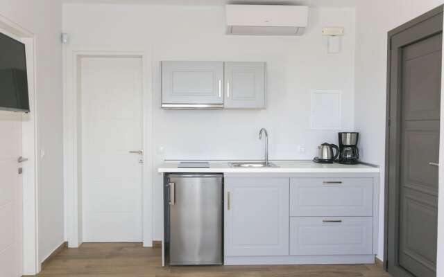 Golden Bay Suites & Maisonettes