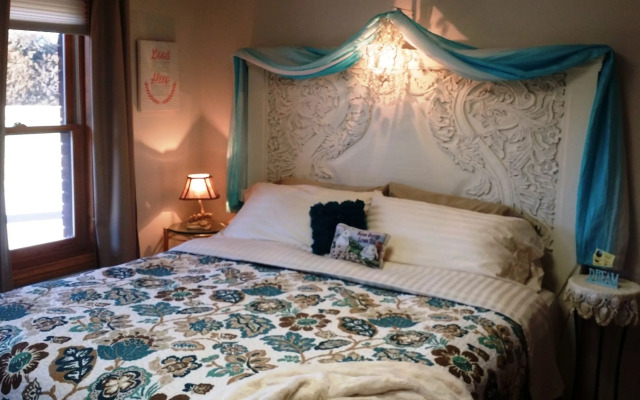 Emerald Hills Bed and Breakfast