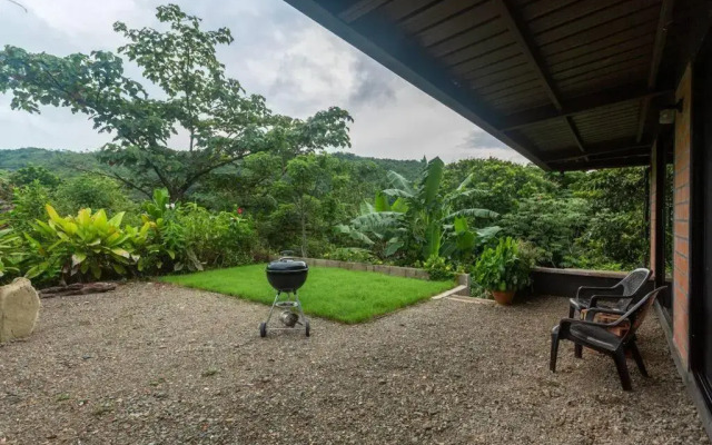 Casa Melina Torio Cozy upscale 2bd jungle House