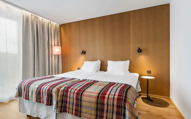 Ten Hotel
