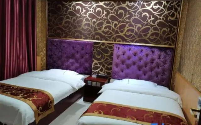 Yilong Liuhe Hotel