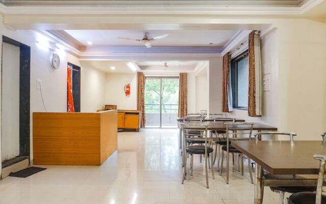 Fabhotel Royal Samrat