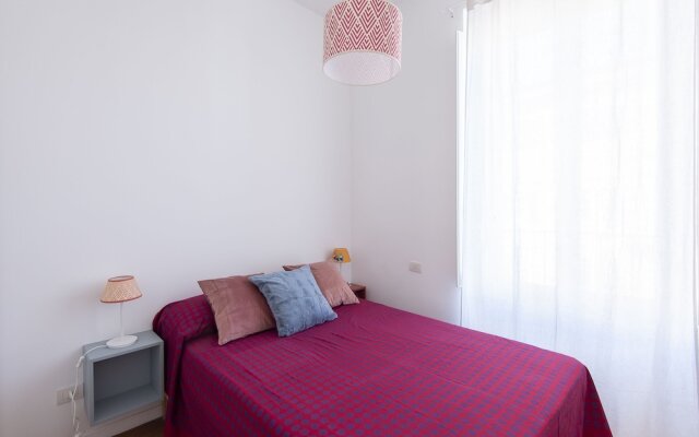 Auditorium Luxury Three Bedroom Apartment