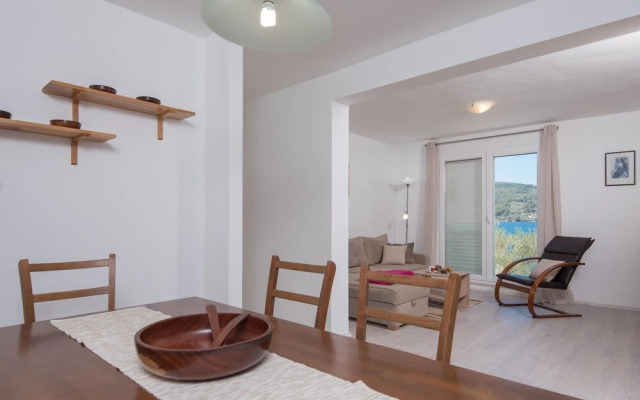 Beautiful Home in Sokolic With Wifi and 3 Bedrooms