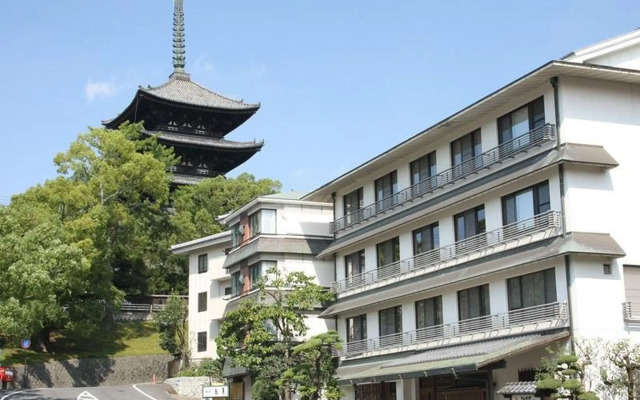 Sarusawaike Yoshidaya