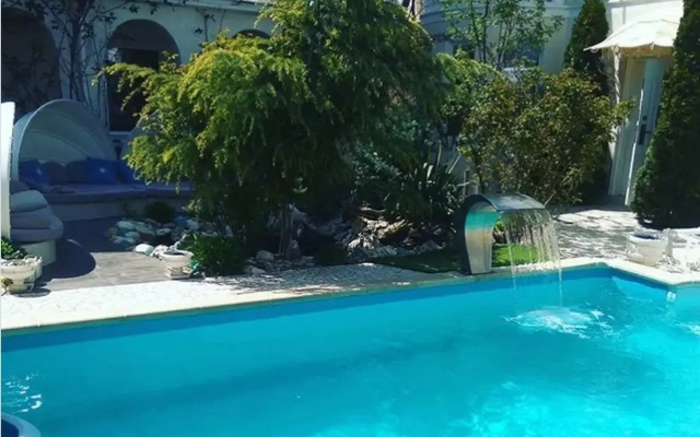 Farneliya club-hotel