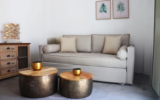 Stunning 1-bed Apartment in Karterádos