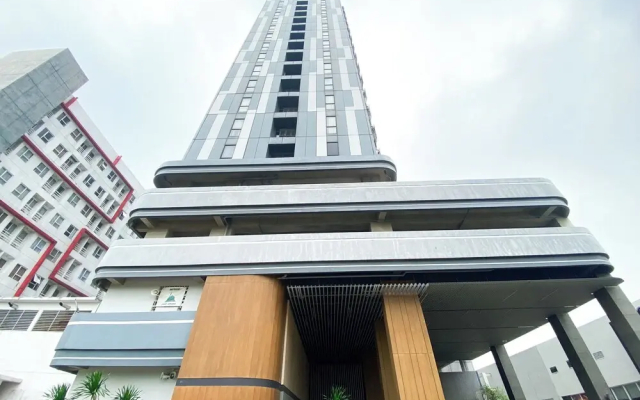 Simply Look Studio Monroe Tower Apartment