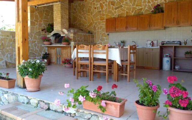 Anna's Family House