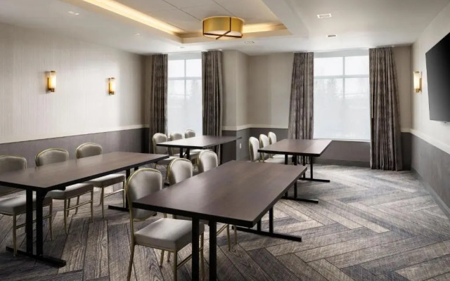 Inn at Bellefield / Hyde Park