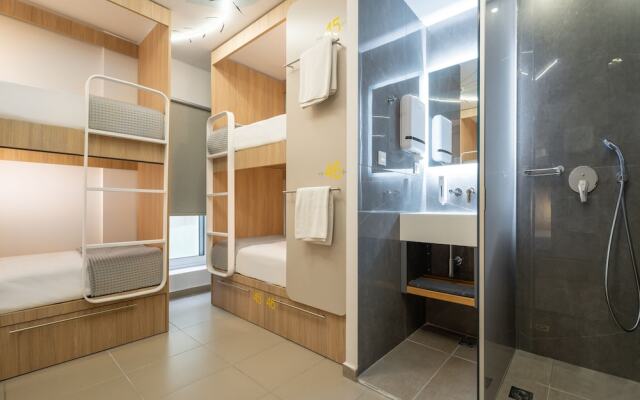 Epavli City Hostel