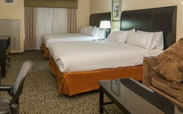 Wyndham Garden Bakersfield