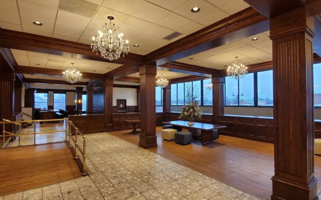 Ariel Broadway Hotel