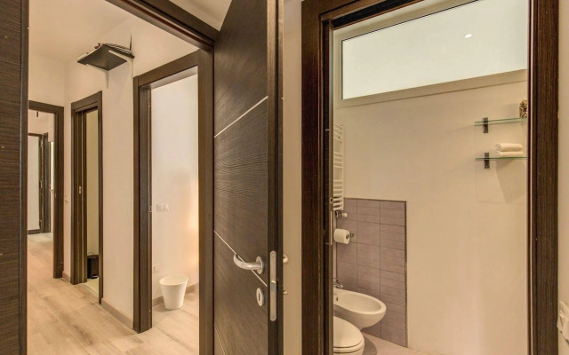 Italy Rents Colosseum - Termini