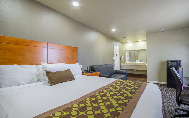 Motel 6 Ukiah, CA - North