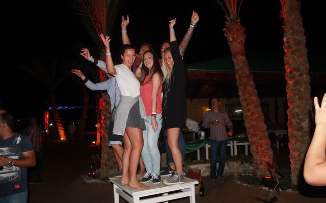 Abu Dabbab Diving Lodge