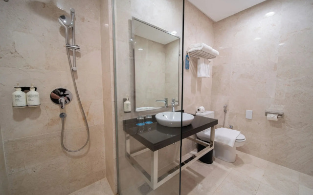 St. Giles Boulevard Hotel