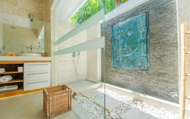 Deep Blue Villa