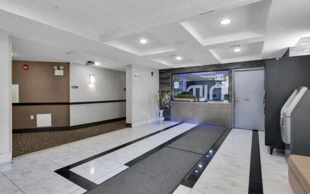Hotel Mint JFK Airport