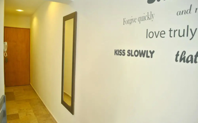 5th Coral Suite by Ixchel