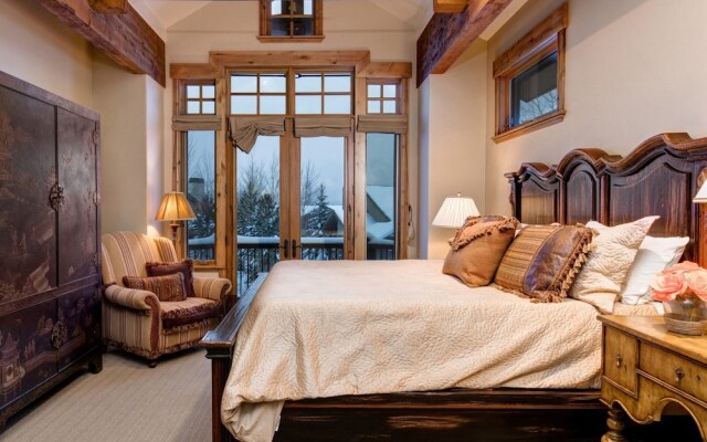 Abode at the Talon