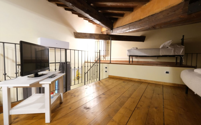 Wine Apartments Florence Barbaresco