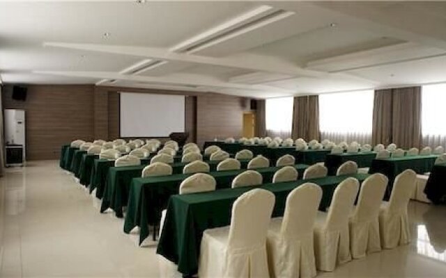 Peninsula International Hotel