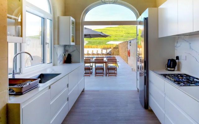 Solaris Gozitan Villa With Pool Gozo
