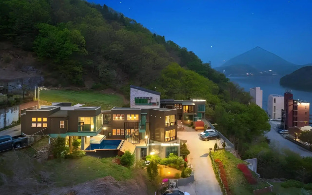 Gapyeong La Flor Pension