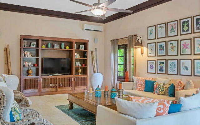 Sophisticated Villas With Private Pools and Staff