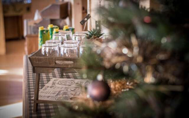 Montana Chalet Hotel