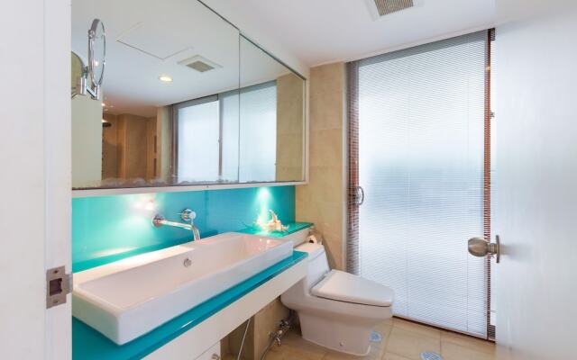 Baan LonSai Beachfront Condominium