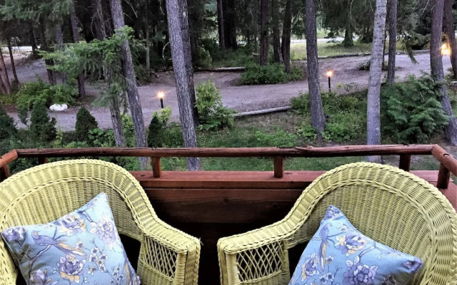 River Road Venue & Lodging