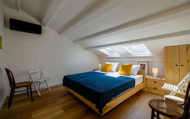 Radiant and Trendy Downtown Rovinj Apartment