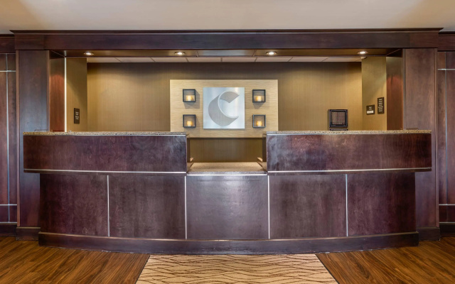 Comfort Inn & Suites Russellville I-40