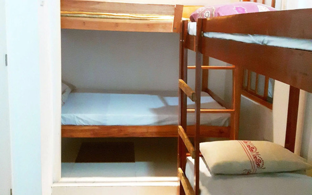 RedDoorz @ Recaido Road Palawan