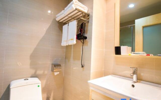 Yijiayi Holiday Hotel