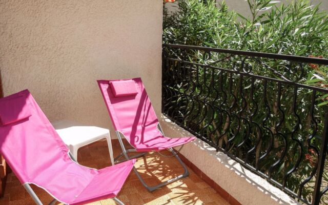 Provence Village 14477