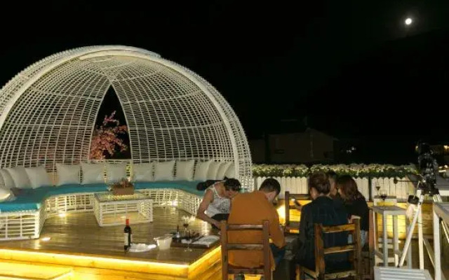 you come to me at the inn