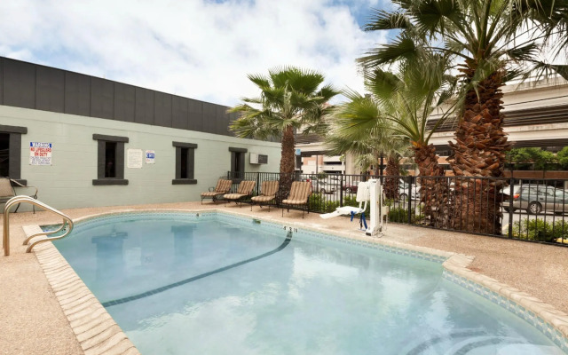 Days Inn by Wyndham Austin/University/Downtown