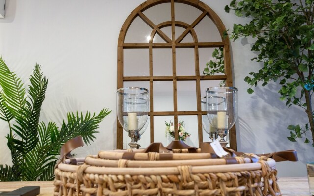 AU.JOY 3 Bed Townhouse Burwood 3