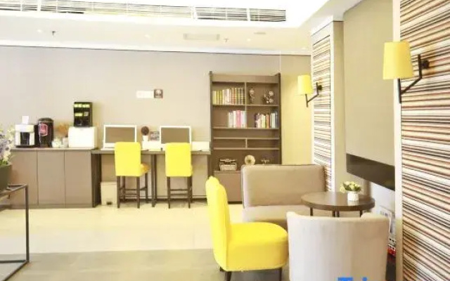 Homeinn Plus Hotel (Shenyang Shenbei University Town Shenbei Huaqiang Square)