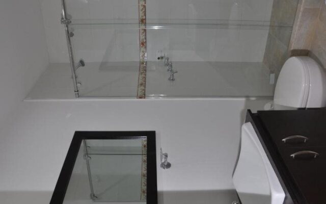 Apartasuites Plaza Modelia