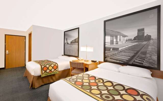 Super 8 by Wyndham St. James