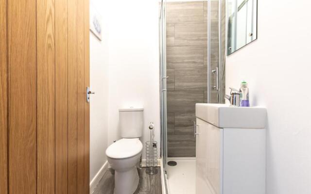 Tanzanite - 5 Bedroom House / Sleeps 10