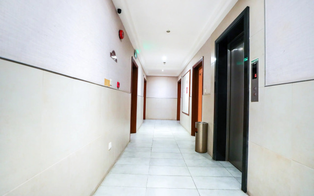 OYO 111 Infinity Suites