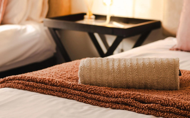 Modern 4 Sleeper Apartment