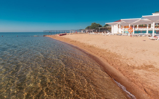 Zolotoj bereg(Evpatorija)