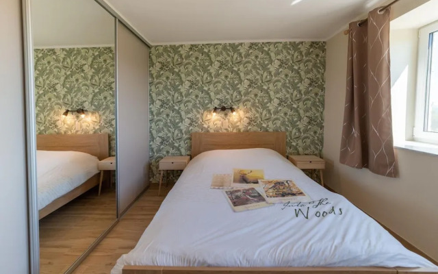 Spacious Getaway Near Spa F1