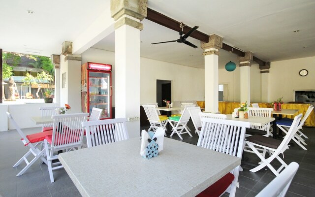 巴厘岛水明漾克罗柏崁贝拉班888酒店(Airy Eco Seminyak Kerobokan Beraban 888 Bali)